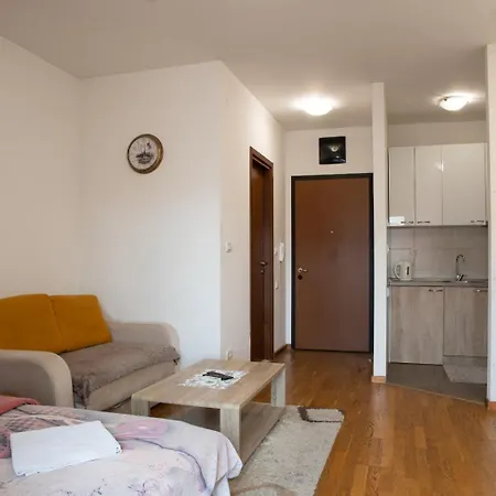 Apartment Kvart Na Dan *